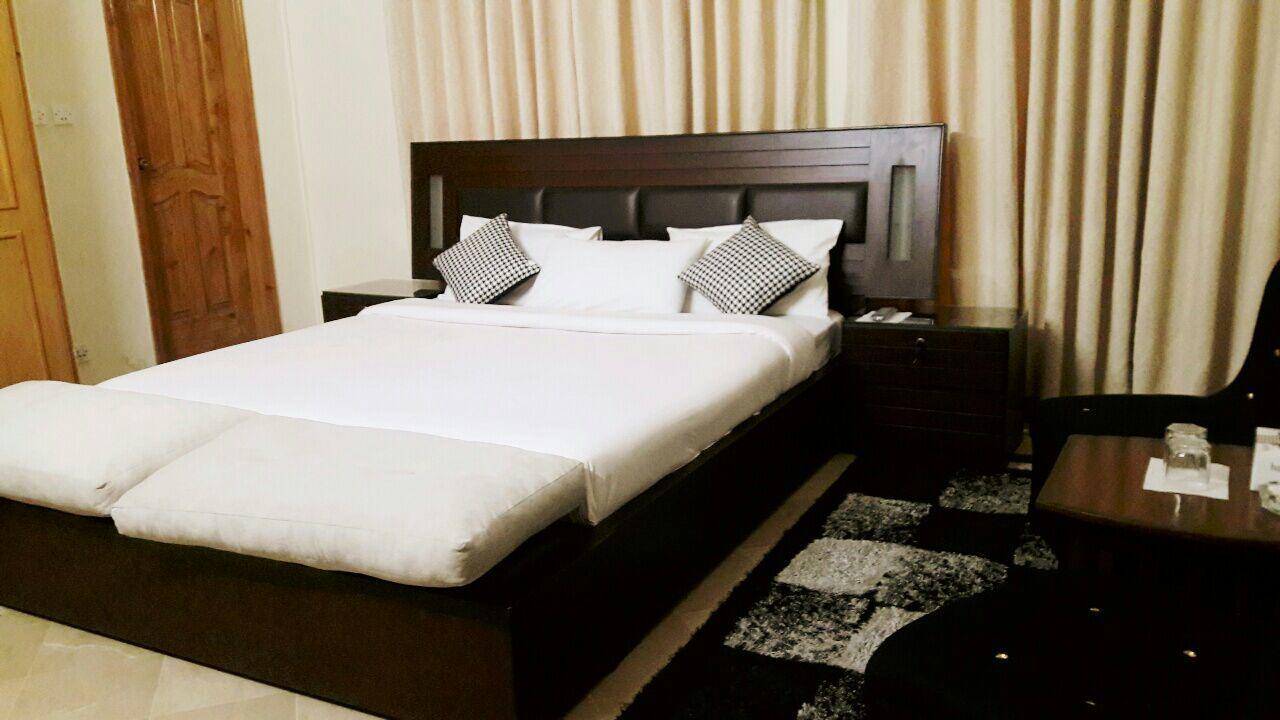 Islamabad Royal Inn Exterior photo